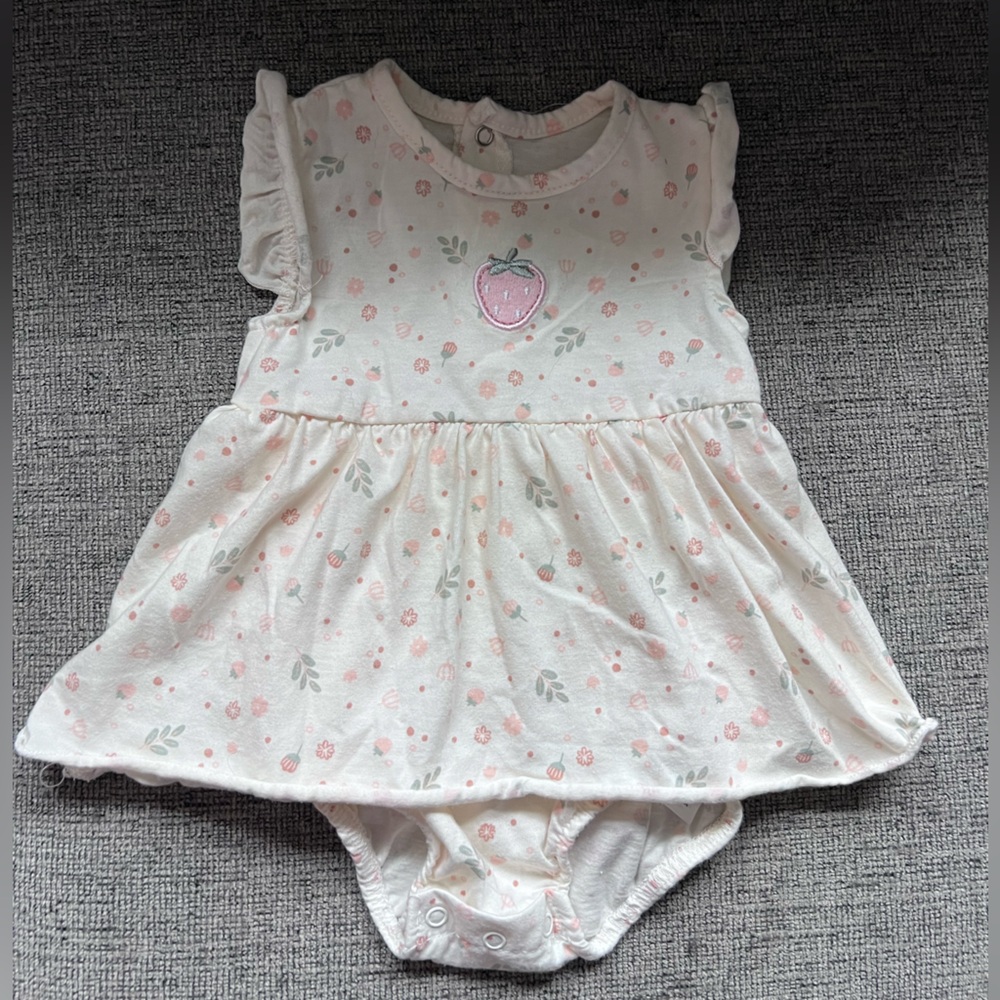 Strawberry Dress, button enclosures, Size:3-6 M